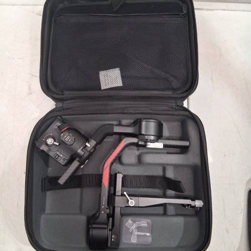 DJI RS 4 PRO - 3-AXIS GIMBAL STABILIZER FOR DSLR AND MIRRORLESS CAMERAS - 10LBS PAYLOAD - BLACK - (MODEL: 6941565974686 | DRS4P) image 8