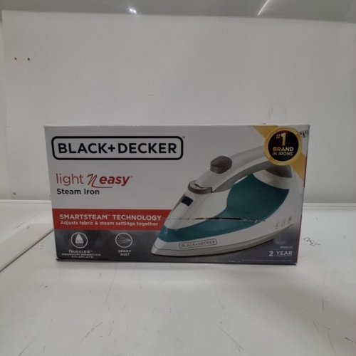 BLACK+DECKER LIGHT N EASY COMPACT STEAM IRON - IR0820C image 4