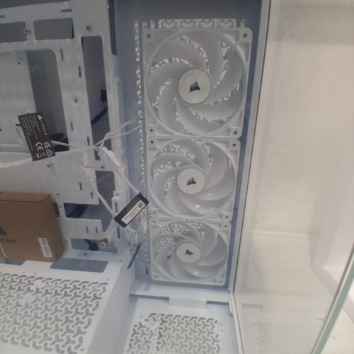 CORSAIR 3500X SERIES RS-R ARGB MID-TOWER PC CASE WITH 3 PRE INSTALLED FANS - WHITE (MODEL : CC-9011323-WW) image 4