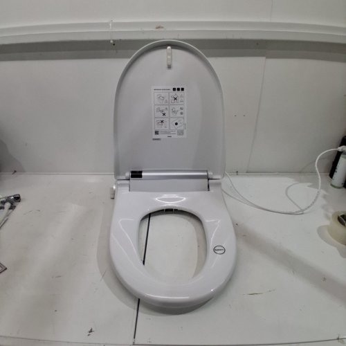 VOVO ELECTRIC BIDET TOILET SEAT WITH HEATED SEAT, REMOTE CONTROL & LED NIGHT LIGHT - ELONGATED (21"X15"X5") - WHITE (MODEL: VB-4000SE) image 4