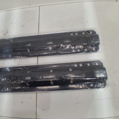 CURT UNIVERSAL 5TH WHEEL BASE RAILS - 43" X 6.5" - 25K - GLOSS BLACK (MODEL: 16104) image 4