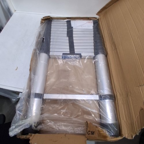 ALUMINUM TELESCOPIC LADDER - 10.5FT - SILVER image 2