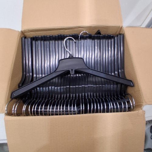 100PK UNIPLASTIC PLASTIC CLOTHES HANGERS - BLACK image 3