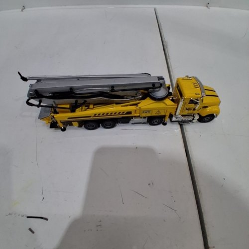 CONCRETE PUMP TRUCK ALLOY TOY CAR - 1:55 - YELLOW/SILVER image 3