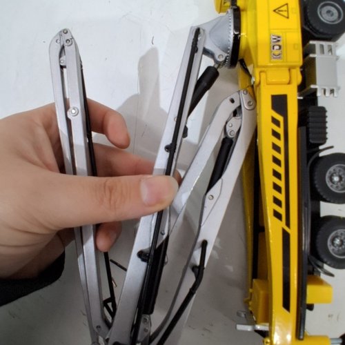 CONCRETE PUMP TRUCK ALLOY TOY CAR - 1:55 - YELLOW/SILVER image 9