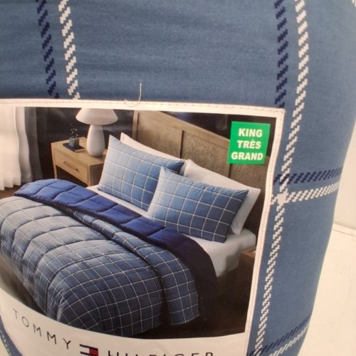 3PC TOMMY HILFIGER PLAID COMFORTER SET - KING - BLUE (ITEM: 1976202) image 5