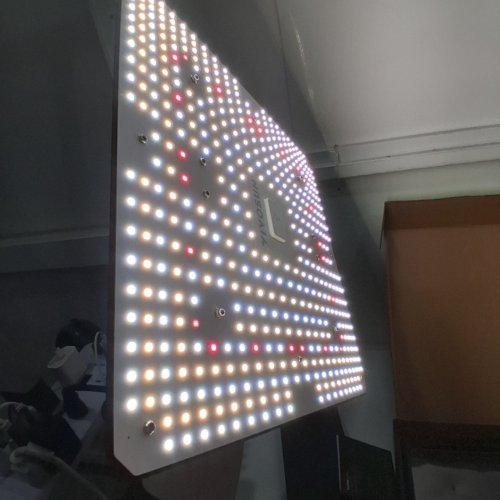 VIVOSUN LUMALIGHT FULL SPECTRUM LED GROW LIGHT - 150W - 14" - BLACK/GREEN (MODEL: VSL-LI150) image 4