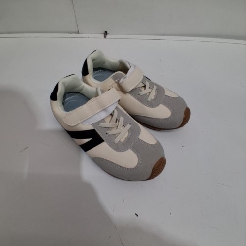 BOY'S NON-SLIP RUNNING SHOES - SIZE 2 - BEIGE/GRAY image 2
