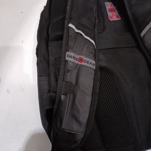 SWISSGEAR EXPANDABLE LAPTOP BACKPACK - FITS 17.3" LAPTOP - BLACK/RED (MODEL:‎ 1785590) image 5