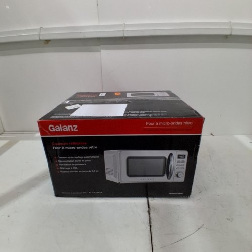 GALANZ RETRO STYLE COUNTERTOP MICROWAVE OVEN - 0.7CU.FT. - WHITE (MODEL: GLCMKZ07WER07) image 7