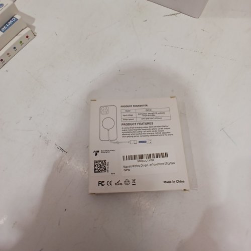 BENFEI 2-IN-1 MAGENETIC WIRELESS CHARGER USB-A / USB-C - 15W OUTPUT - WHITE - (MODEL: CW130) image 3
