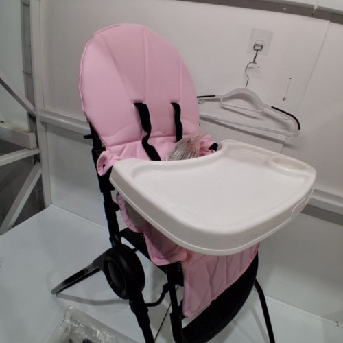 FOLDABLE BABY HIGH CHAIR WITH FOOD TRAY - 20" X 31" - 6M-36M - PINK/BLACK (MODEL: HC3000) image 3