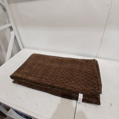 FUZZY THROW BLANKET - 57.5" X 67.5" - BROWN (MODEL: 1901562) image 3