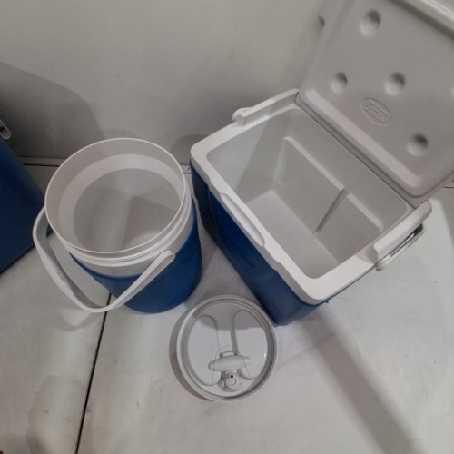 3PC COLEMAN 48QT COOLER WITH 9QT MINI-COOLER AND 1GAL JUG - BLUE - (MODEL: 2207791) image 8