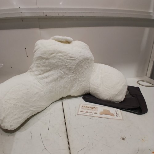 A NICE NIGHT FAUX FUR READING PILLOW BED WEDGE WITH ARMS - LARGE - IVORY image 2