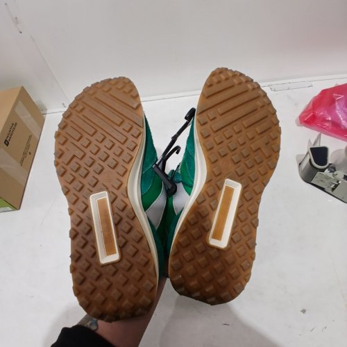MEN'S NO BOUNDARIES CASUAL SNEAKERS - SIZE 8 - GREEN image 4