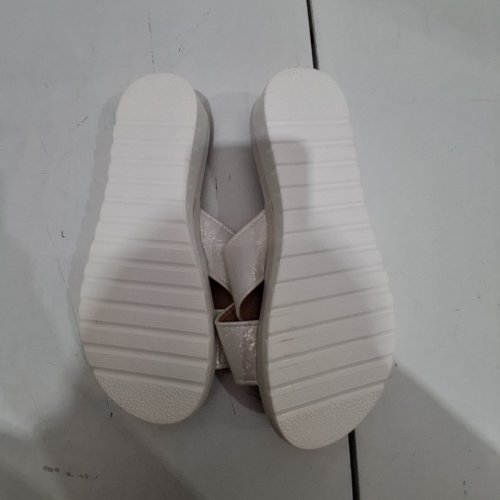 WOMEN'S CROSS-STRAP SANDALS - 38 - SILVER image 5