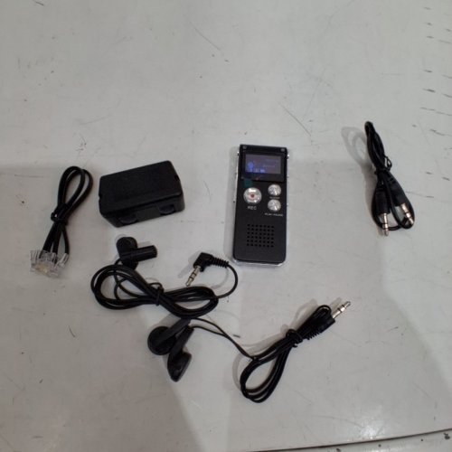 UVER 8GB MINI DIGITAL VOICE RECORDER image 3