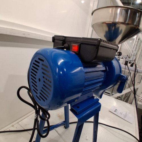 VEVOR ELECTRIC GRAIN MILL GRINDER - 1550 WATT 110 VOLT - BLUE - (MODEL: MFS-140) image 2