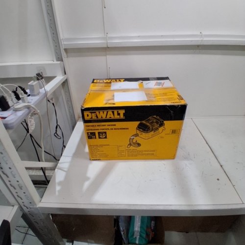 DEWALT PORTABLE WET/DRY SHOP VAC - 4GAL - 5HP - YELLOW/BLACK (MODEL: ‎DXV04T) image 7