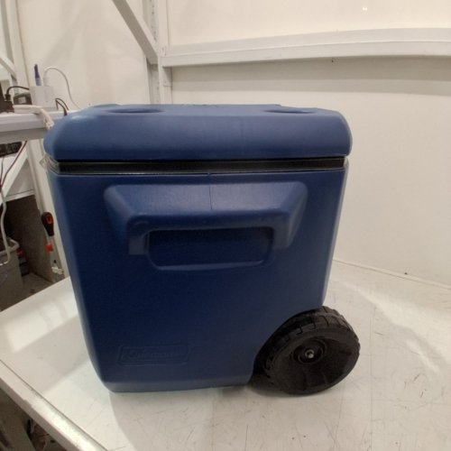 COLEMAN CHILLER COOLER WITH WHEELS - 60QT/57L - DARK BLUE/BLACK (MODEL: 2231508) image 4