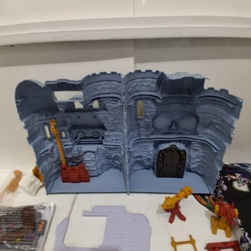 MASTERS OF THE UNIVERSE VINTAGE CASTLE GRAYSKULL PLAYSET WITH ACCESSORIES - GREY (MODEL: JKH87) image 5