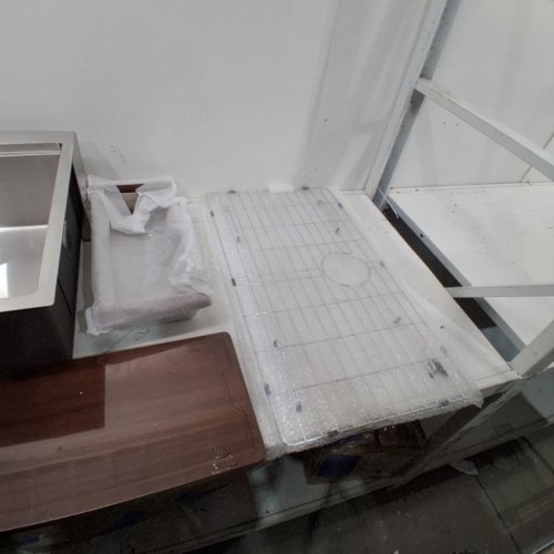 VEVOR FARMHOUSE KITCHEN SINK - SINGLE BOWL BASIN - INCLUDES ACCESSORIES - 33'' - 304 STAINLESS STEEL (MODEL:‎TXHW332209RS1) image 4