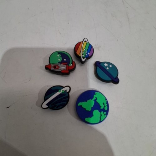5PK SPACE-THEMED SHOE CHARMS - MULTICOLOUR image 2