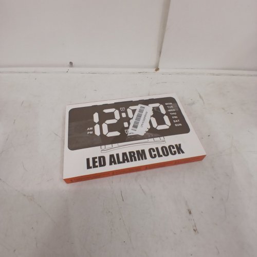 LED DIGITAL ALARM CLOCK - BLACK/MIRROR image 3