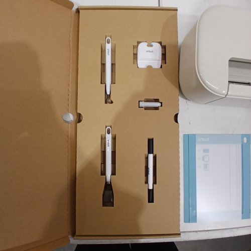 CRICUT EXPLORE 5 WITH ACCESSORIES - BEIGE (MODEL: EXPLORE 5) image 4