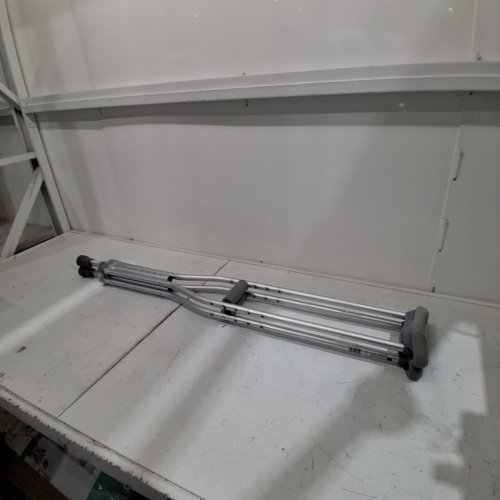 MEDLINE GUARDIAN STANDARD ALUMINUM ADJUSTABLE CRUTCHES - 5.2FT TO 5.10FT - ALUMINUM (MODEL: MDSV80535) image 5