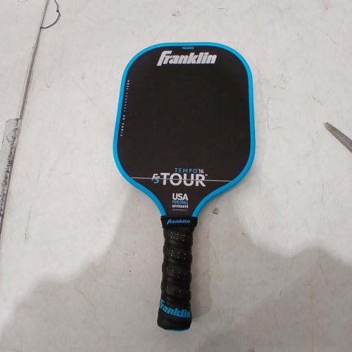 FRANKLIN SPORT T700 CARBON FIBER FEATHERWEIGHT PICKLEBALL PADDLE OFFICIAL USA PICKLEBALL (USAPA) APPROVED - 16 MM - BLACK / BLUE image 4