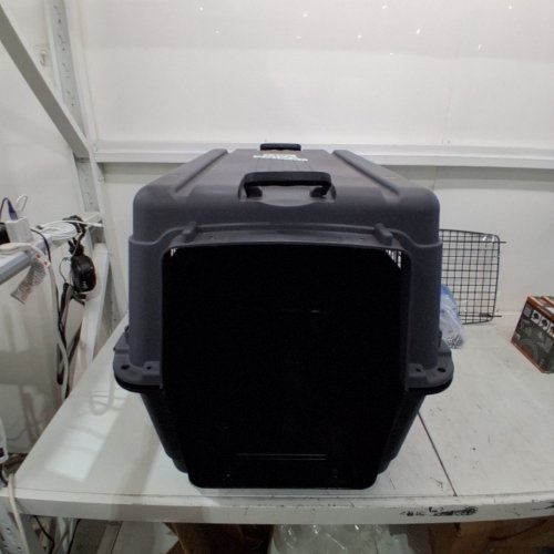 PLASTIC DOG KENNEL WITH WHEELS - LARGE - BLACK/GREY (MODEL: 22130314 ) image 2