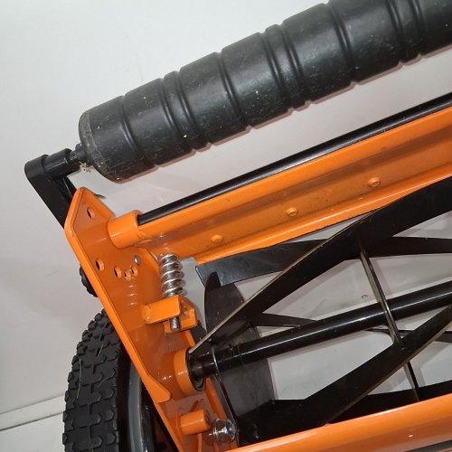LAWNMASTER PUSH REEL LAWN MOWER - 14" - BLACK/ORANGE (MODEL: LMRM1401) image 4