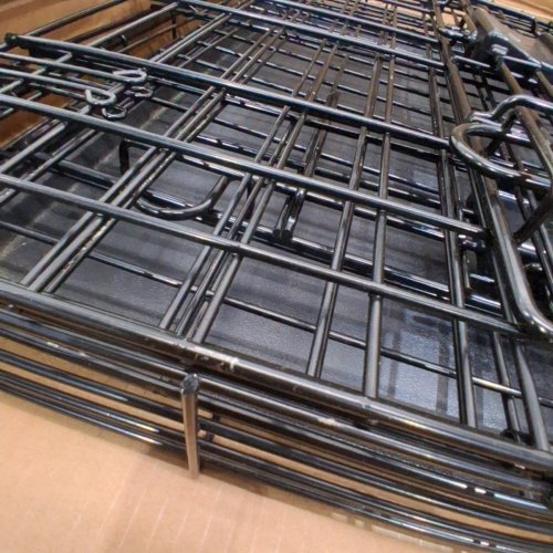 AMAZON BASICS DOUBLE-DOOR FOLDING METAL DOG CRATE CAGE WITH DIVIDER - 42" X 28" X 30" - BLACK image 3
