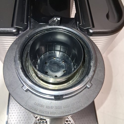 NESPRESSO VERTUO BY BREVILLE SINGLE SERVE COFFEE & ESPRESSO MACHINE - CHROME/BLACK (MODEL: BNV220) image 3