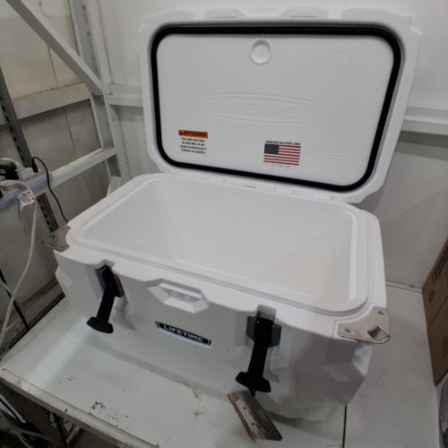 LIFETIME COOLERS HEAVY DUTY COOLER WITH PADLOCK COMPATABILITY - 61.5L - WHITE (MODEL: 91005) image 2