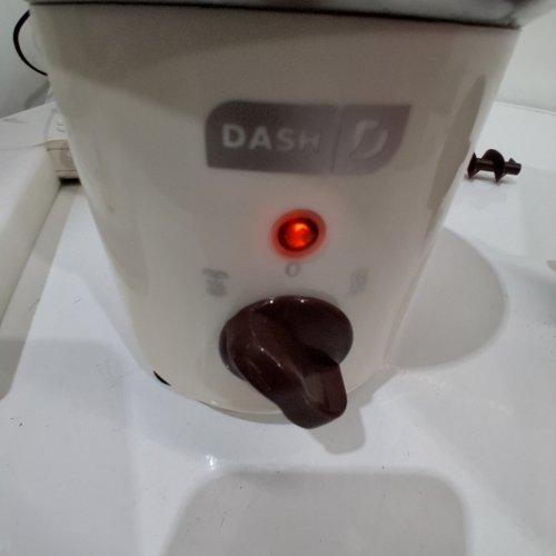 DASH CHOCOLATE FOUNTAIN, 10OZ - WHITE AND BROWN (MODEL: DCFN00101) image 2