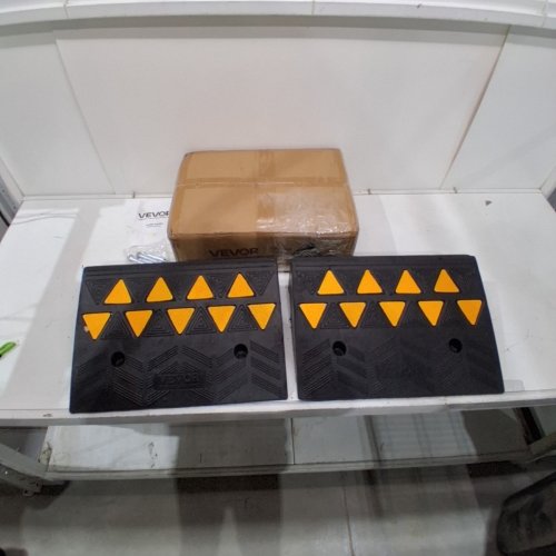 2PK RUBBER CURB RAMP - 13" X 19" X 5" - BLACK/YELLOW (MODEL: KR-07) image 2