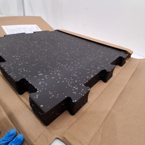 6PK TRACTION PERFORMANCE RUBBER FLOORING INTERLOCKING FILE KIT GREY - 45" X 67.5" - GREY (MODEL: 1543651) image 3