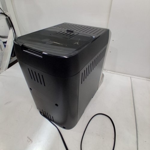 DE’LONGHI MAGNIFICA PLUS AUTOMATIC ESPRESSO MACHINE WITH 18 ONE-TOUCH DRINK RECIPES, AUTOMATIC MILK FROTHING SYSTEM, 3.5″ TOUCHSCREEN DISPLAY, 60 OZ WATER TANK AND 15-BAR PUMP - BLACK/SILVER (MODEL: ECAM32070SB) image 9