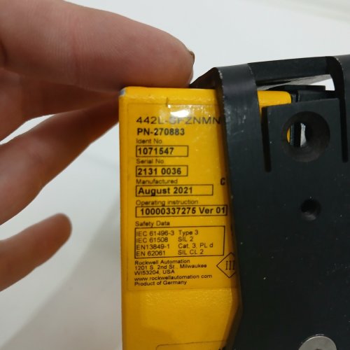 ALLEN-BRADLEY SAFEZONE MINI SAFETY LASER SCANNER (MODEL: 442L-SFZNMN/270883) image 2