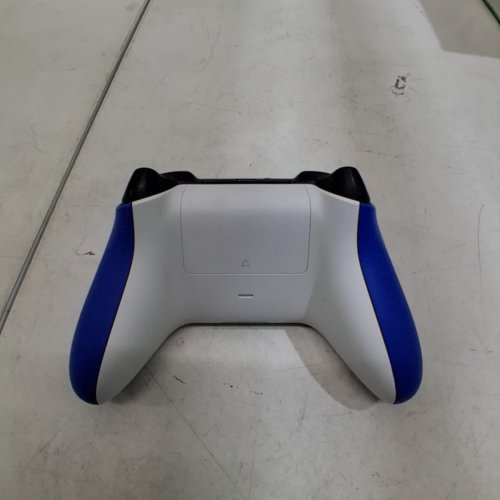 XBOX ONE CORE CONTROLLER - SHOCK BLUE image 4