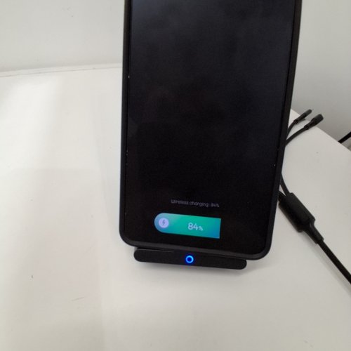 ANKER POWERWAVE SERIES 3 STAND WIRELESS CHARGER - 10W Max - BLACK (MODEL:A2524) image 2