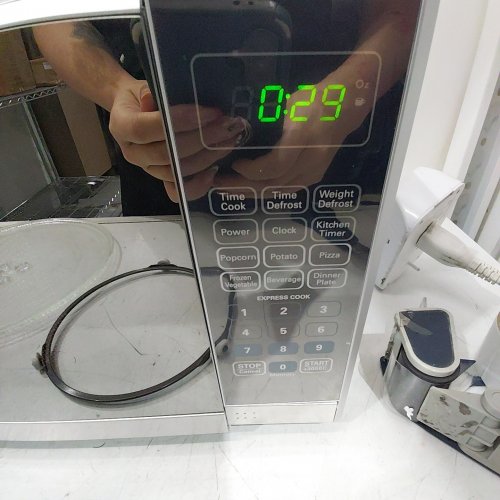 TOTAL CHEF COUNTERTOP MICROWAVE OVEN - 700W - STAINLESS STEEL (MODEL: TCMO-07-SS) image 2