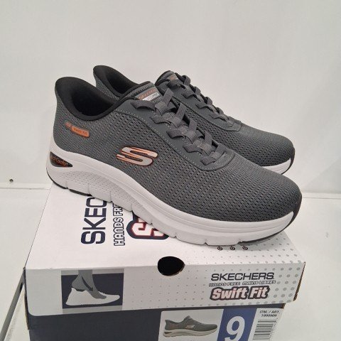 MENS SKECHERS BASKETS ARCH COMFY 2.0 SNEAKERS - SIZE 9 - GREY/ORANGE (STYLE: 1998909) image 2