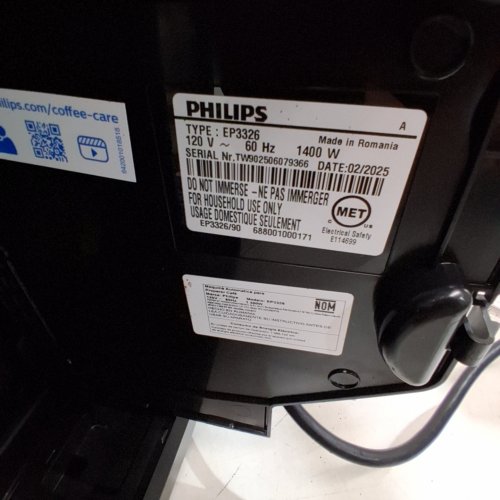 PHILIPS 3300 SERIES FULLY AUTOMATIC ESPRESSO MACHINE WITH INTUITIVE TOUCH DISPLAY & CLASSIC MILK FROTHER - BLACK/CHROME - (MODEL: EP3326/90) image 7