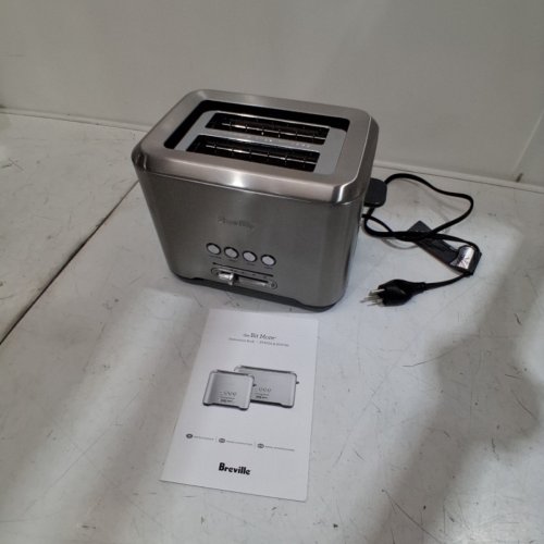 BREVILLE "A BIT MORE" 2-SLICE TOASTER - STAINLESS STEEL (MODEL: BTA720XL/A) image 3
