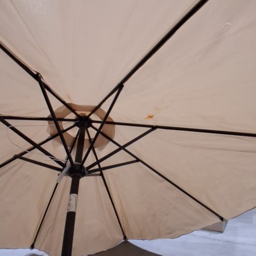 VEGOND OUTDOOR PATIO UMBRELLA WITH CRANK LIFT AND TILT - 9FT - BEIGE image 6