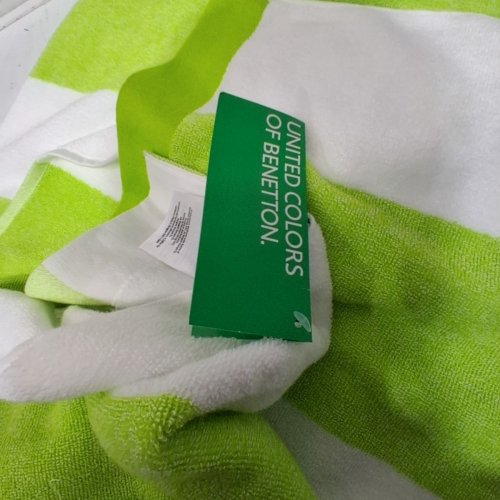 UNITED COLORS OF BENETTON BEACH TOWEL - 35" X 63" - LIME GREEN/WHITE (MODEL: 2040372) image 3